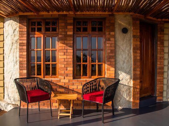 Naibala Manyara Lodge Mto wa Mbu Exteriör bild